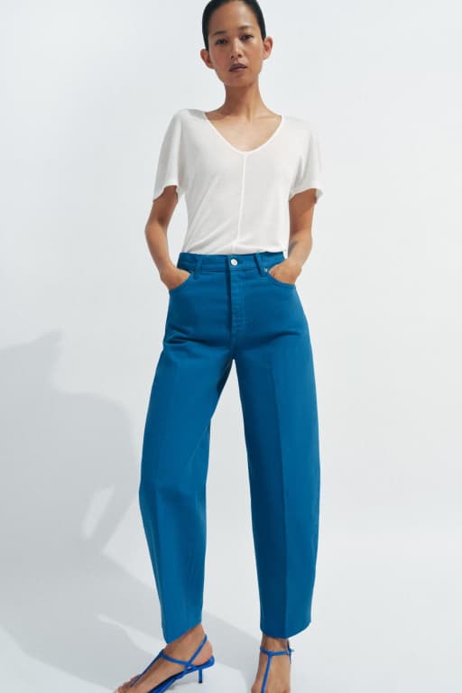 High waist - Tapered leg - Ankle length